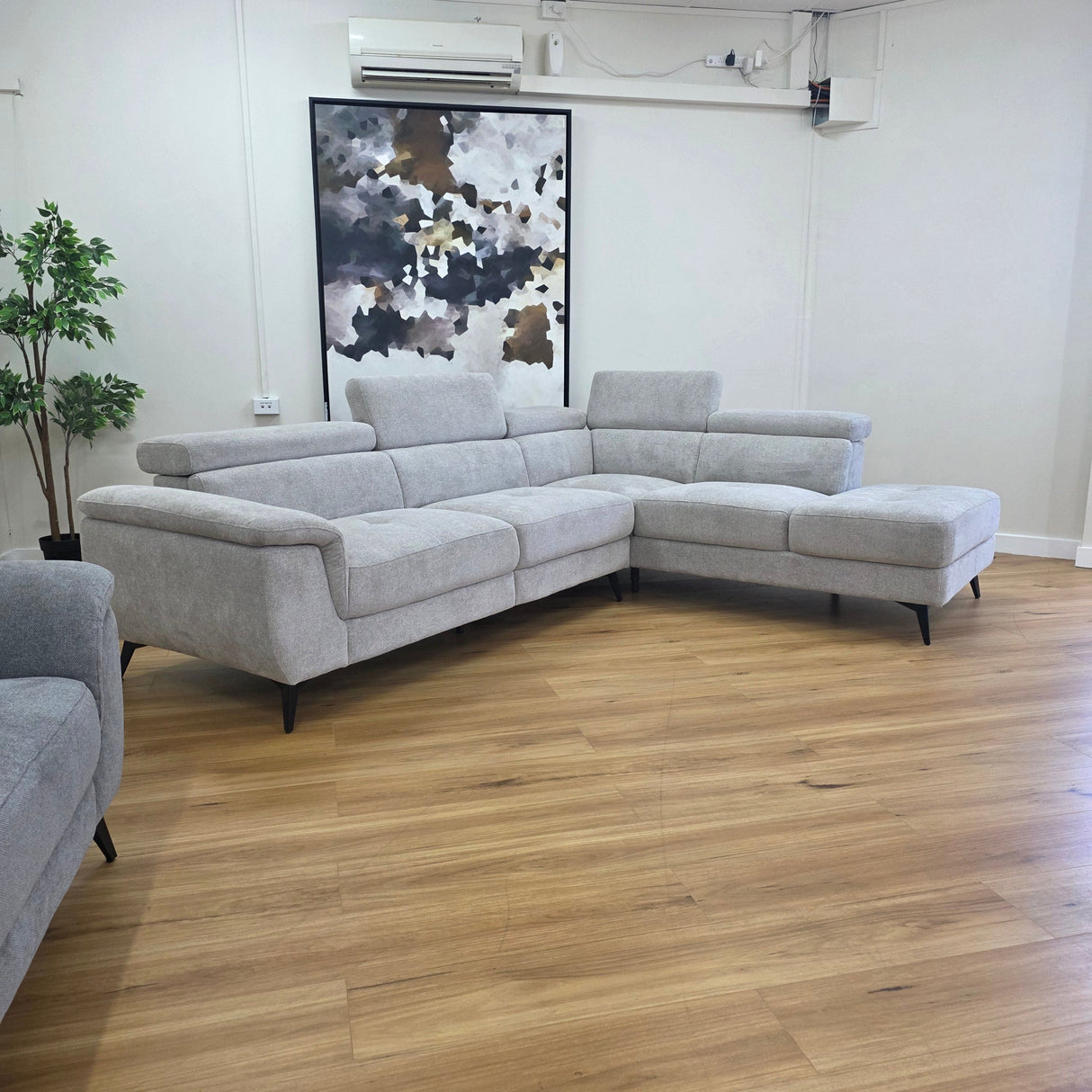 ARIA Chaise Lounge (Beige)
