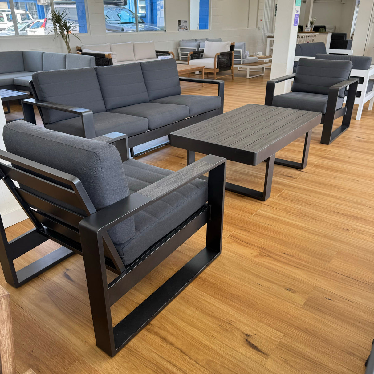 MADERIA Outdoor Lounge (Charcoal)