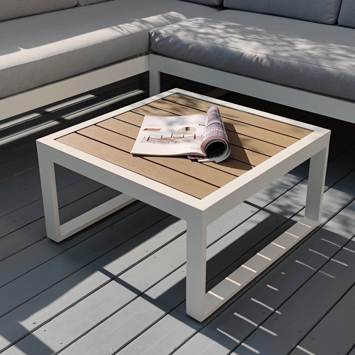 CAESAR Outdoor Lounge (White)