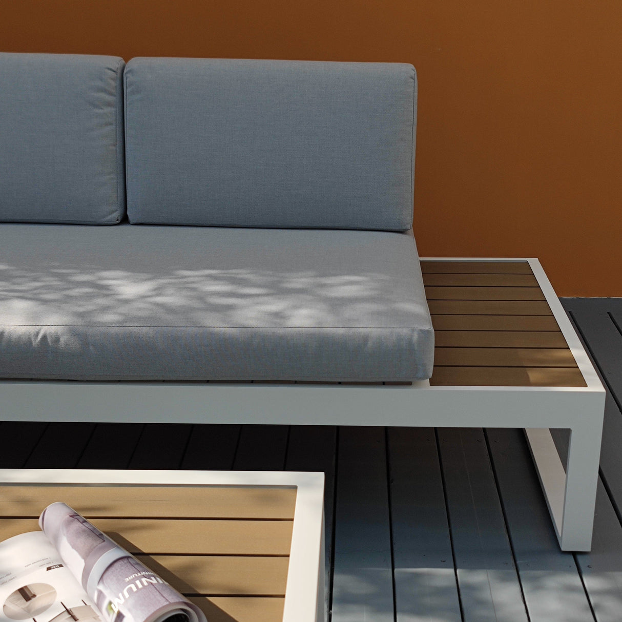 CAESAR Outdoor Lounge (White)