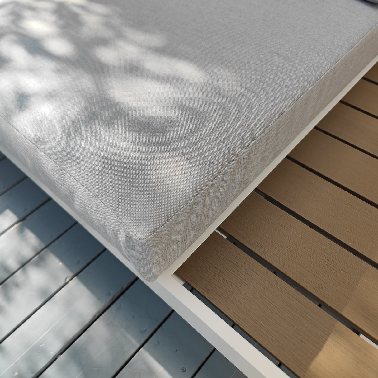 CAESAR Outdoor Lounge (White)