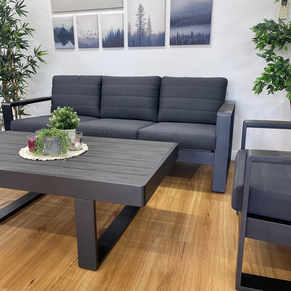 MADERIA Outdoor Lounge